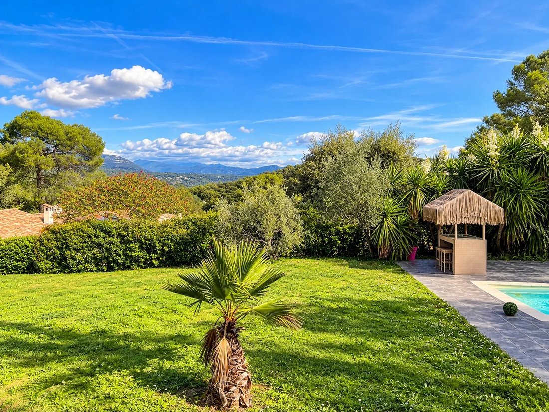 Villa in Nord, Roquefort-les-Pins, France 5 - 19178261