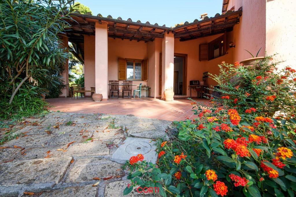Villa in Castle of Castiglione, Castiglione della Pescaia, Tuscany 5 - 19169311