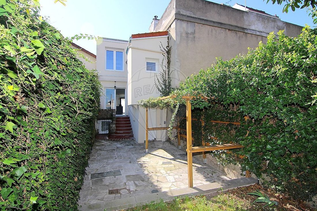 House in Gabriel Péri-Estienne d'Orves, Colombes, France 1 - 19177291