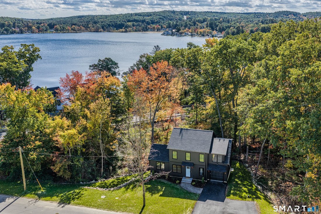 House in Ellington, Connecticut, United States 1 - 19181042