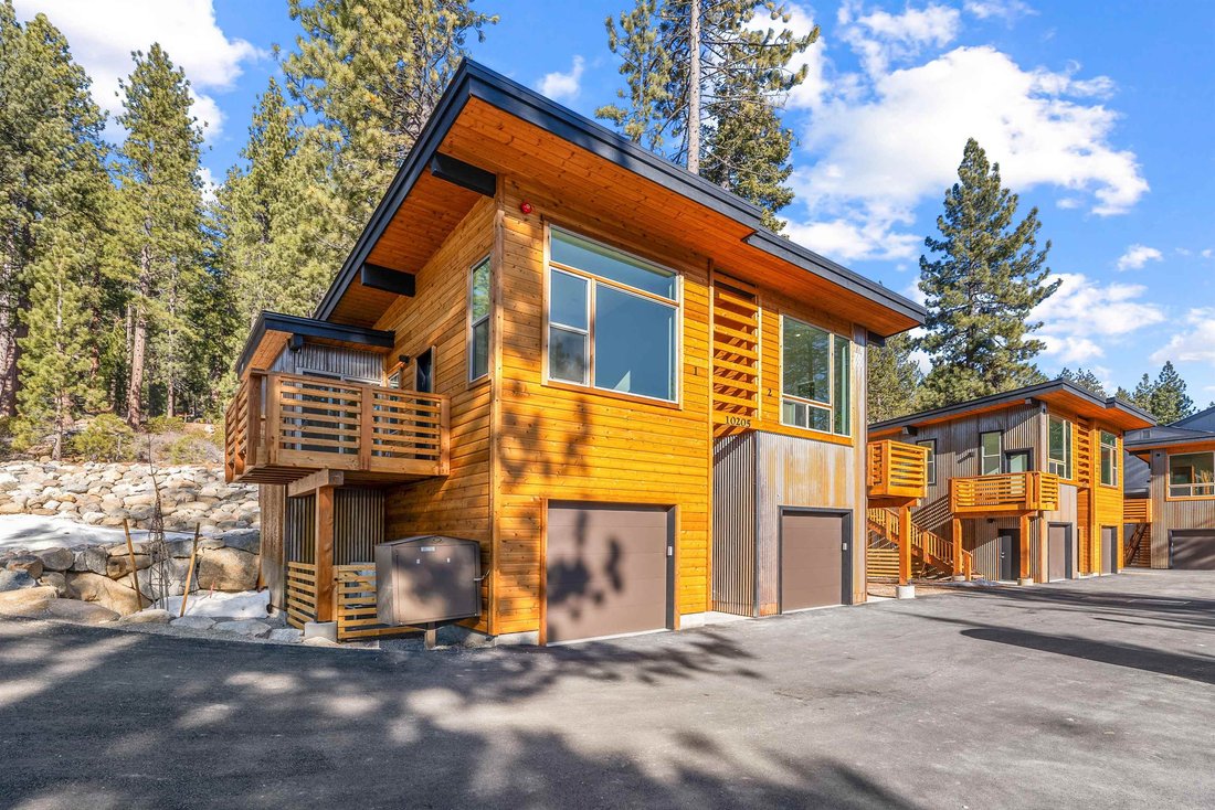 Truckee, California, United States 2 - 19171729