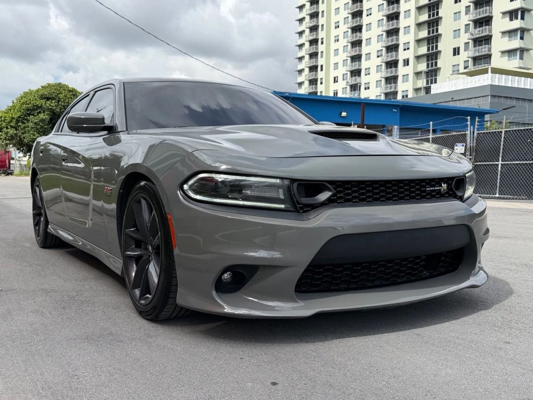 Sedan in Miami, FL, United States 3 - 19173816