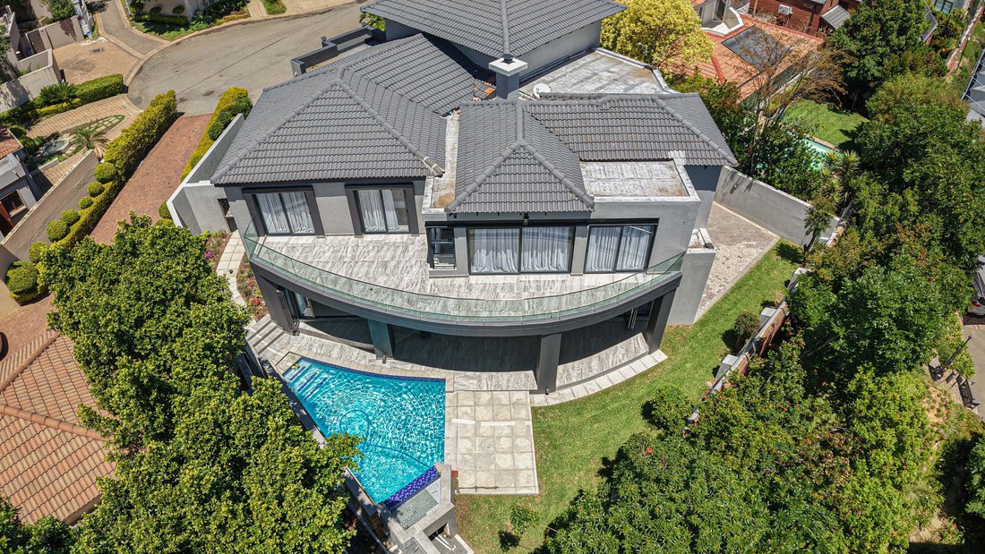 Maisons de campagne à Bryanston, Gauteng, Afrique du Sud 1 - 19177405
