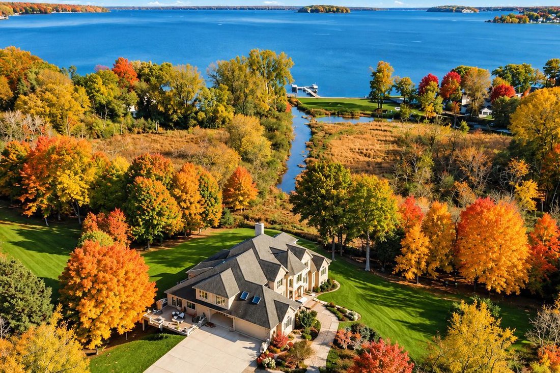 Casa a Okauchee Lake, Wisconsin, Stati Uniti 2 - 19177969
