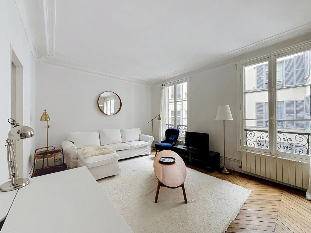 Apartment in Saint Philippe du Roule, Paris 8e Arrondissement, Paris 5 - 19170008