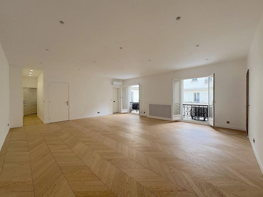 Wohnung in Triangle d'Or, Paris 8e Arrondissement, Paris 1 - 19170050