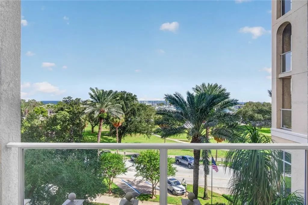 Condo in St. Petersburg, Florida, United States 3 - 19174277