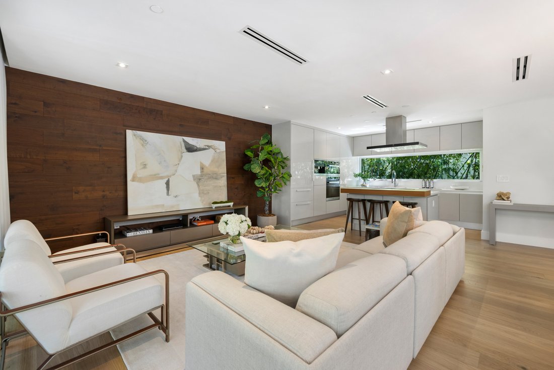 Condo in Miami Beach, Florida, United States 5 - 19176188