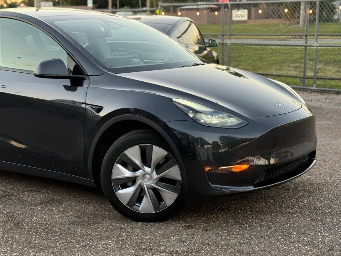 Suv in Orlando, FL, United States 2 - 18801504