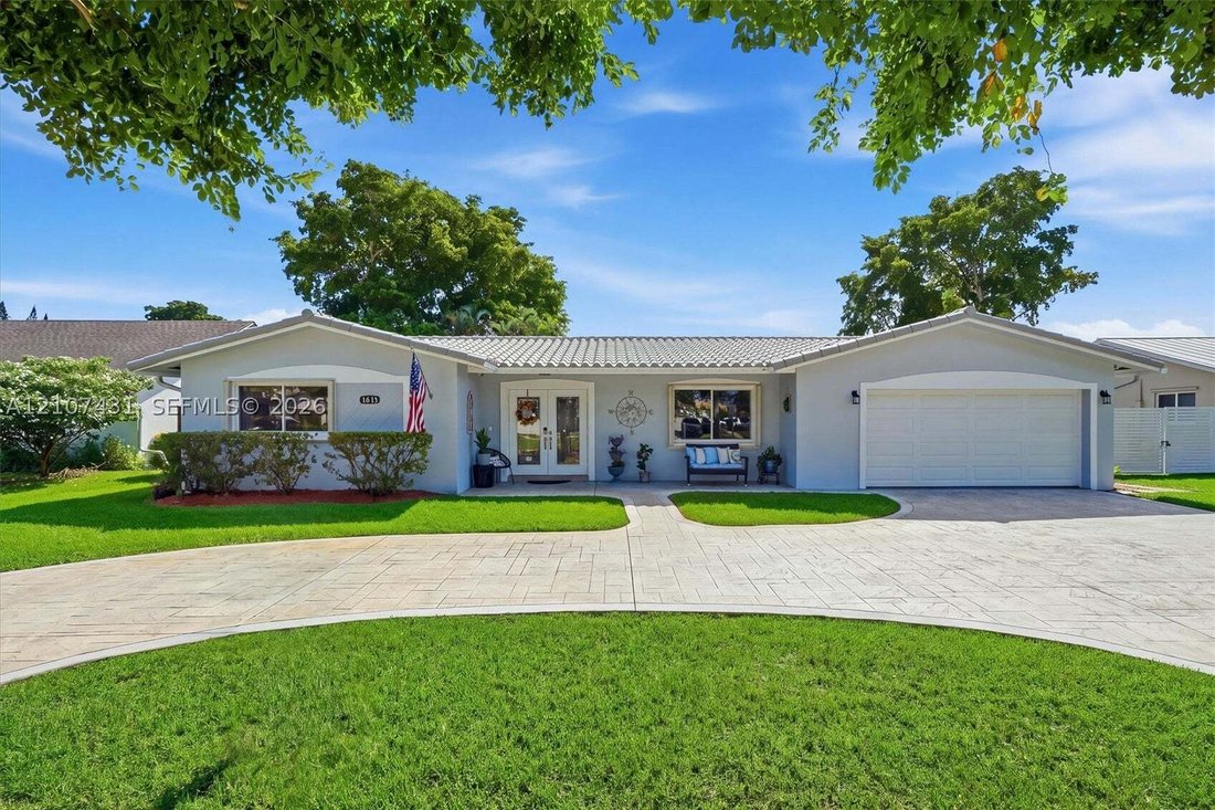 Casa a Pembroke Pines, Florida, Stati Uniti 2 - 19171707
