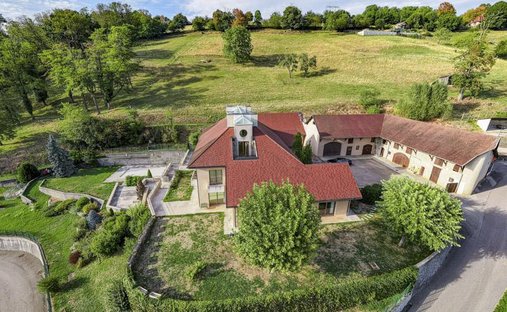 Domaine à Gresin, Saint-Genix-les-Villages, France 1