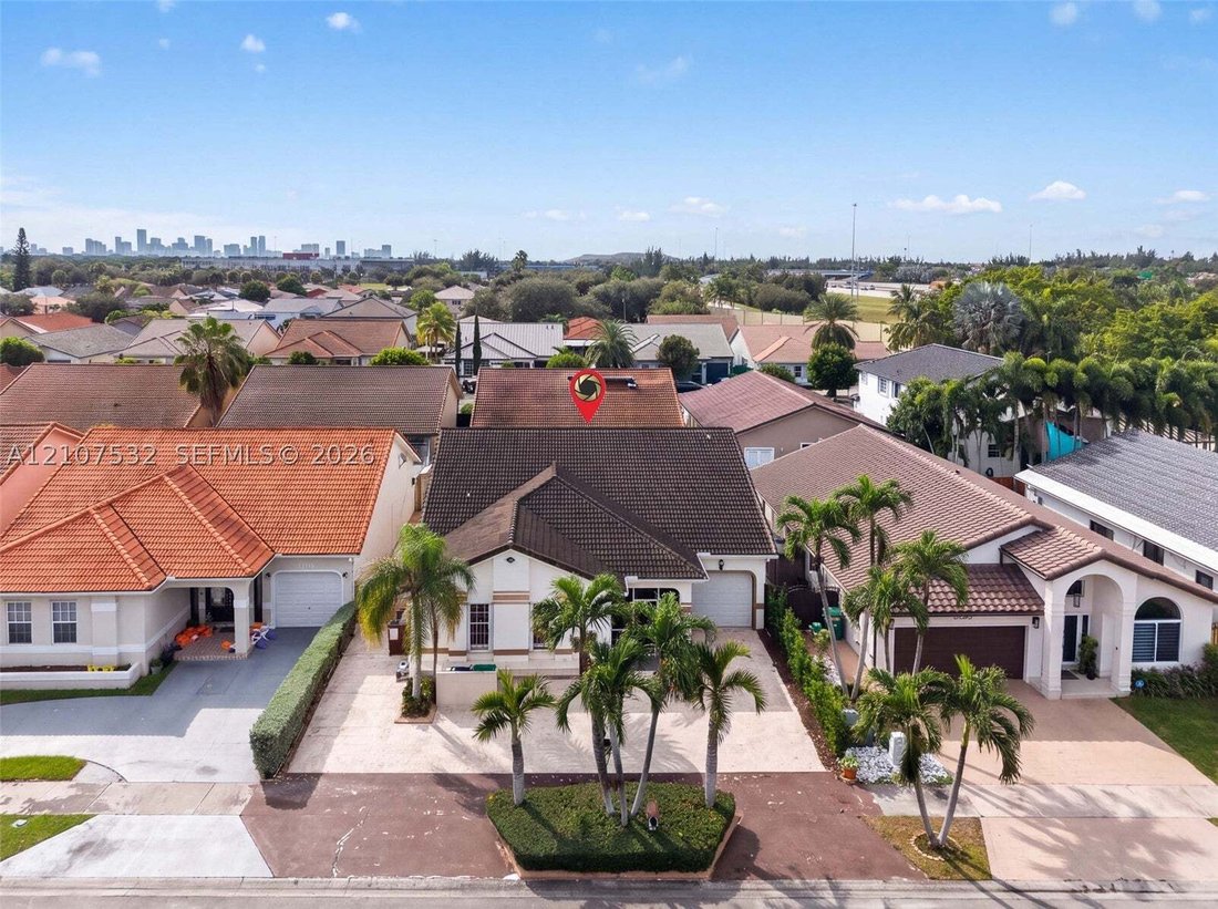 Maison à Miami Lakes, Floride, États-Unis 1 - 19178170