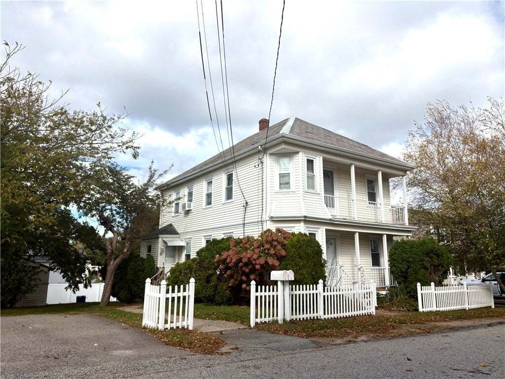 Cranston, Rhode Island, United States 1 - 19181879