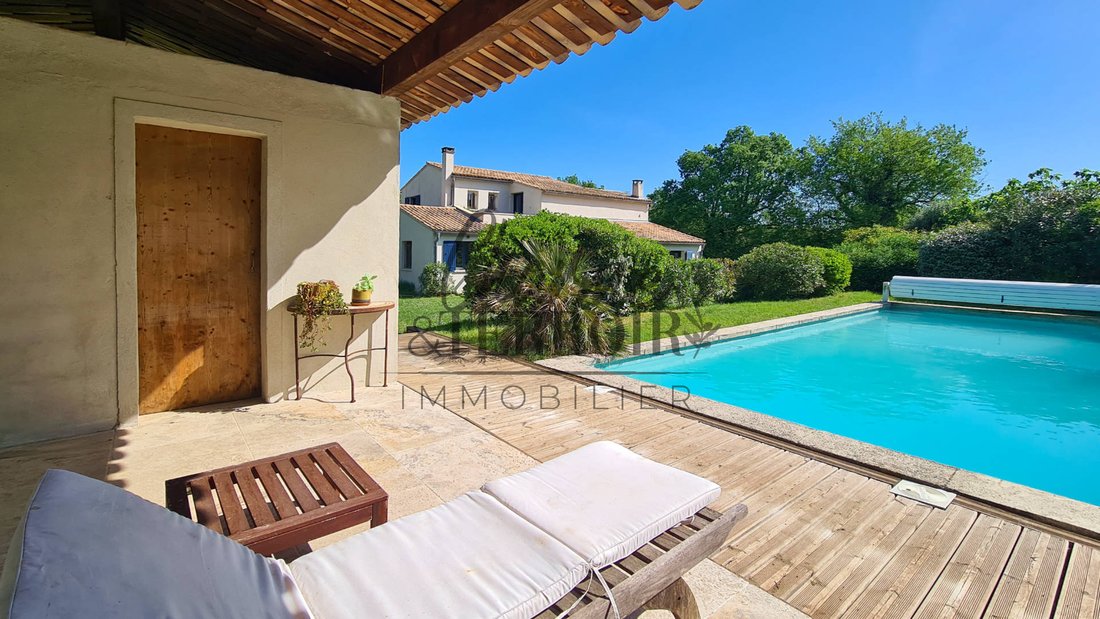 Casa di campagna a Uzès, Occitania, Francia 1 - 19170293