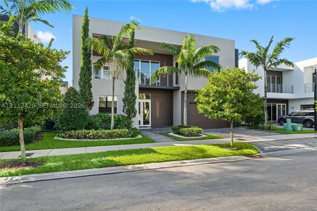 Haus in Doral, Florida, Vereinigte Staaten 2 - 19178139