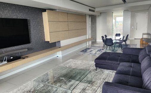 Apartment in Hyde Park, Gauteng, South Africa 1