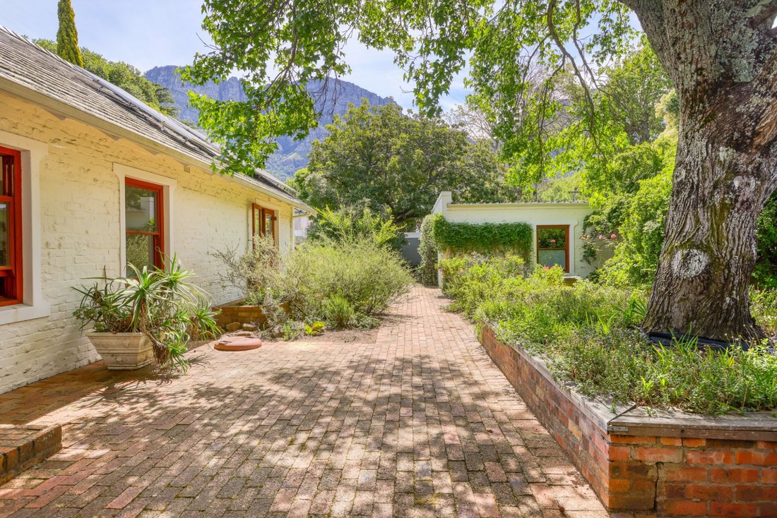 House in Newlands, Southern Suburbs, Cape Town 3 - 19171491