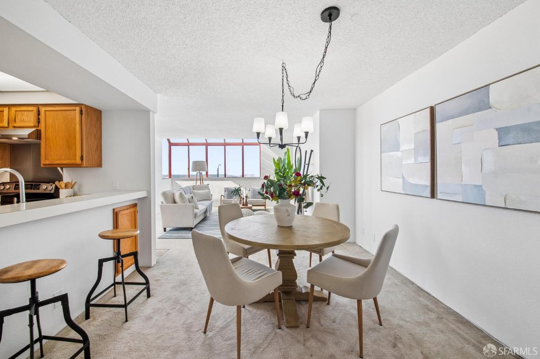 Condo in San Francisco, California, United States 5 - 19174079