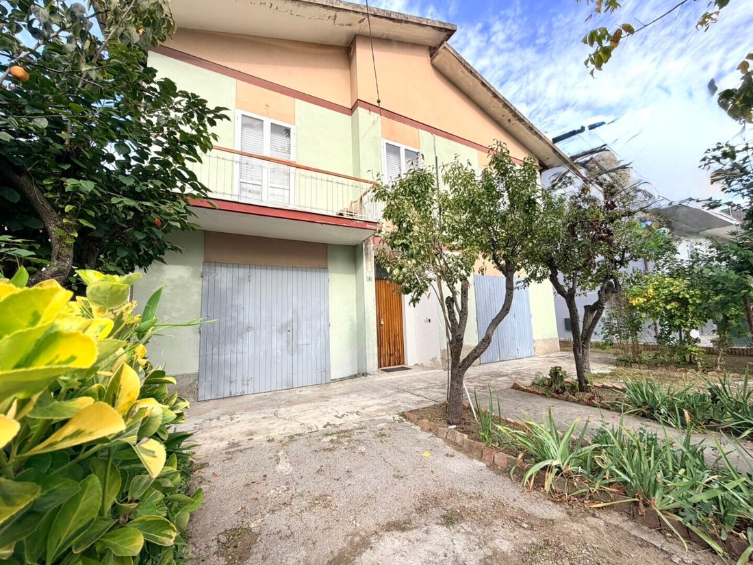 House in Paese, Riccione, Emilia-Romagna 2 - 19181098