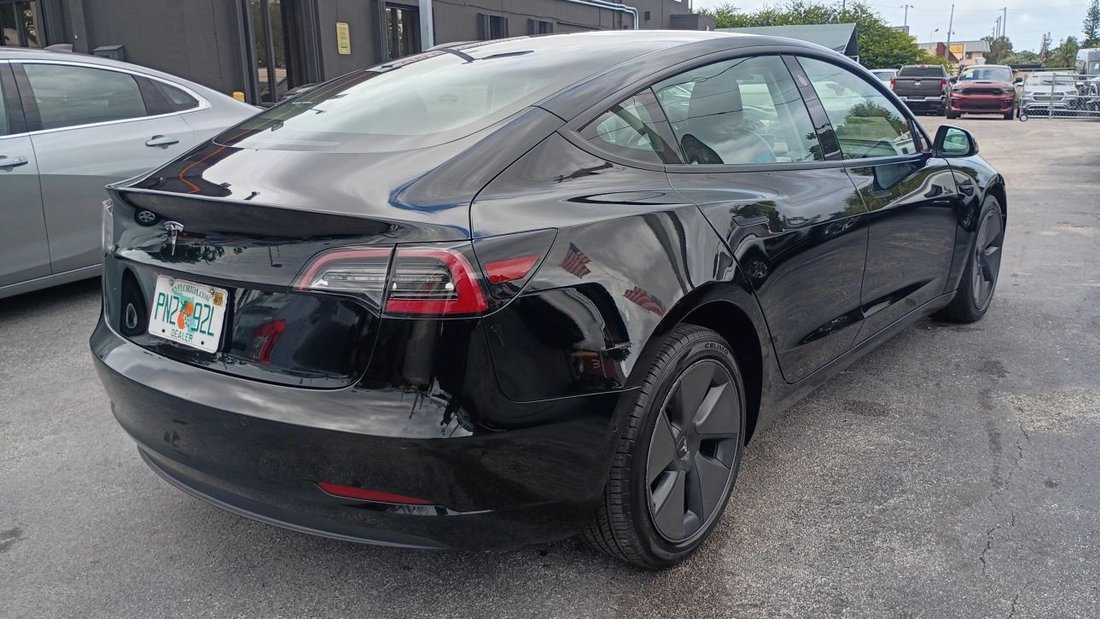 Sedan in Davie, FL, United States 5 - 19181259
