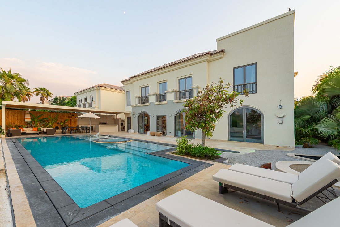 Villa in Al Wasl, Dubai, United Arab Emirates 1 - 19174303