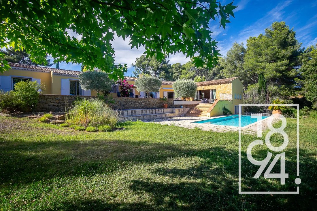 Maison à Saint-Cyr-sur-Mer, Provence-Alpes-Côte d'Azur, France 4 - 19178333