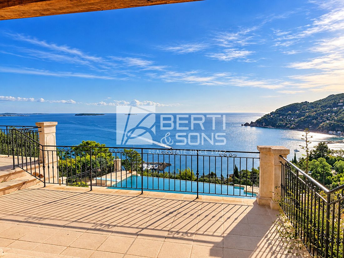 Villa à Théoule-sur-Mer, Provence-Alpes-Côte d'Azur, France 3 - 19173511