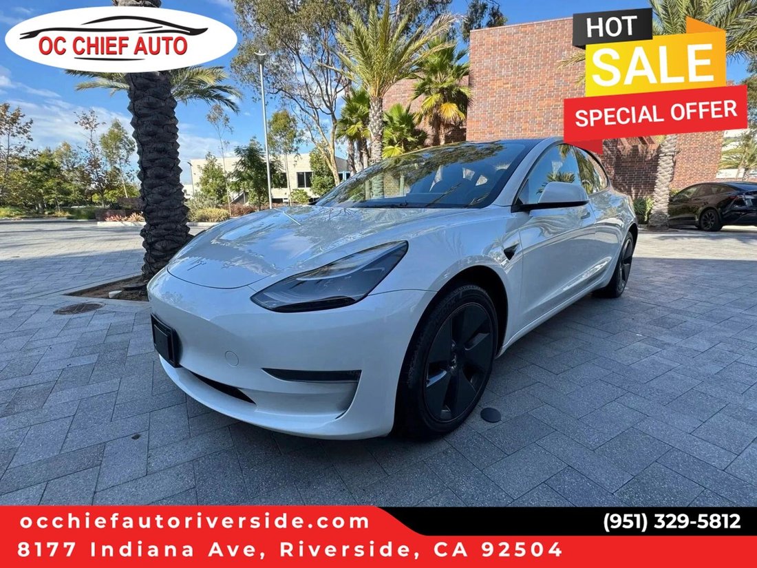 Sedan in Riverside, CA, United States 1 - 19179840