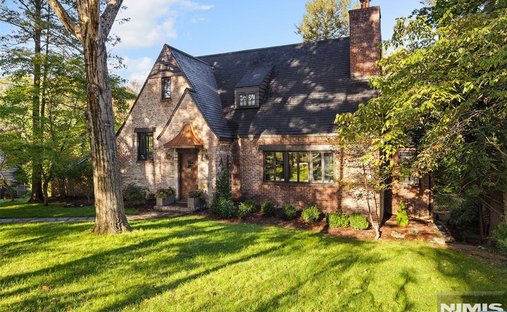 House in Ho-Ho-Kus, New Jersey, United States 1
