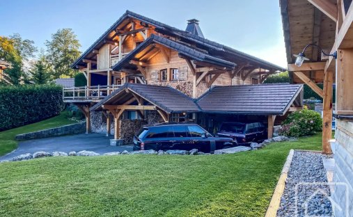 Chalet in Larringes, Auvergne-Rhone-Alpen, Frankreich 1