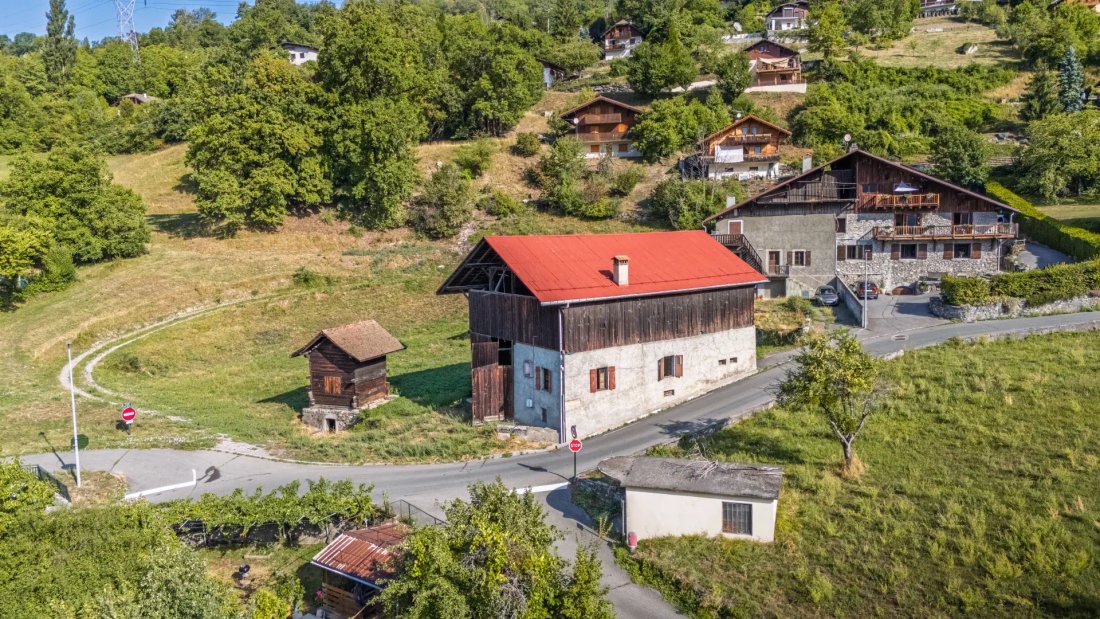 Maison à Ouest et Nord, Sixt-Fer-à-Cheval, France 5 - 19170425