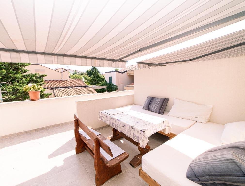 Andere in Novalja, Kroatien 3 - 15980740