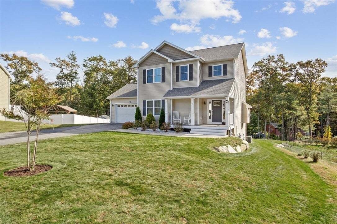 House in Coventry, Rhode Island, United States 3 - 19172212