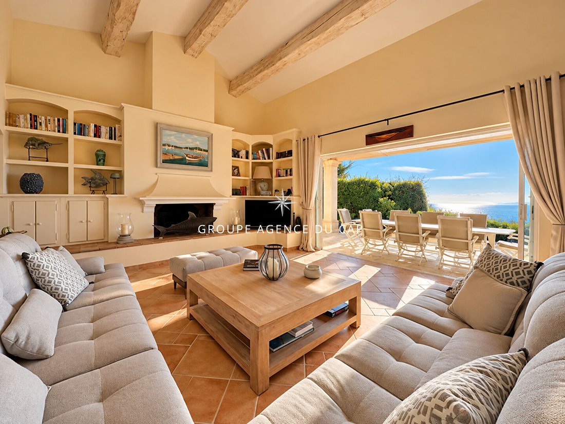Villa in Les Issambres, Roquebrune-sur-Argens, France 5 - 19170837