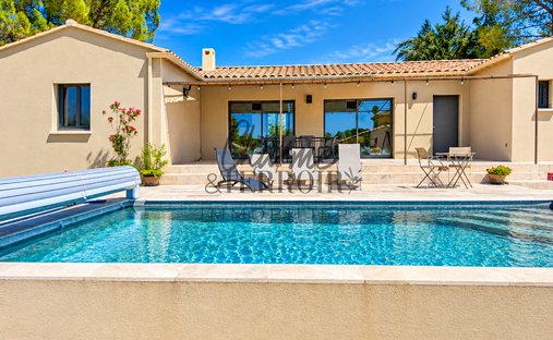 Villa in Uzès, Occitania, France 1