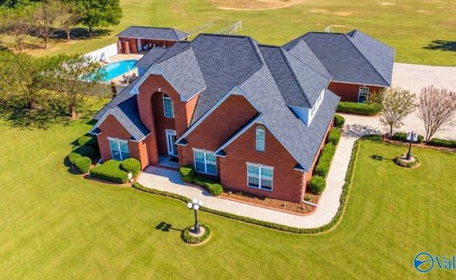 House in Trinity, Alabama, United States 1