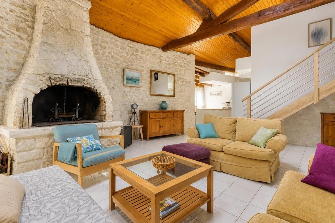 Chalet a Chenac-Saint-Seurin-d'Uzet, Nuova Aquitania, Francia 1 - 19123000