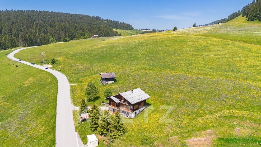 Land in Hauteluce, Auvergne-Rhône-Alpes, France 1 - 19173652