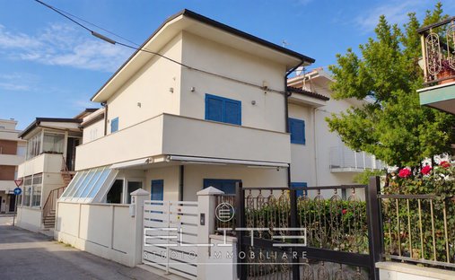 Casa a Numana, Marche, Italia 1