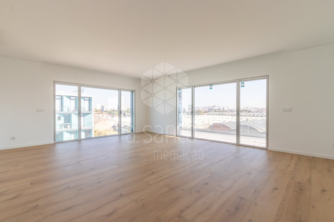 Apartamento en Carcavelos y Parede, Distrito de Lisboa, Portugal 1 - 16699285