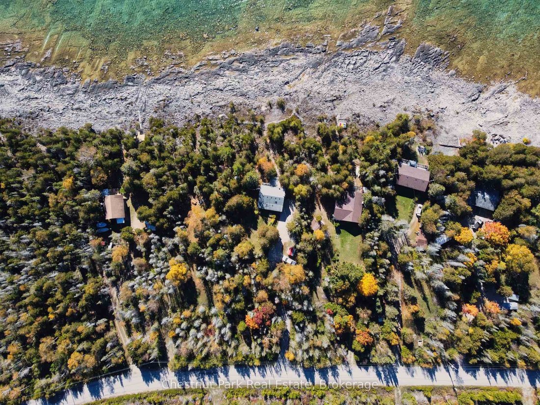 Haus in Northern Bruce Peninsula, Ontario, Kanada 3 - 19175588
