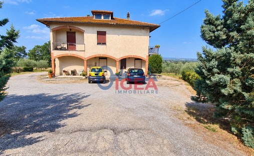 Maisons de campagne à Torrita di Siena, Toscane, Italie 1