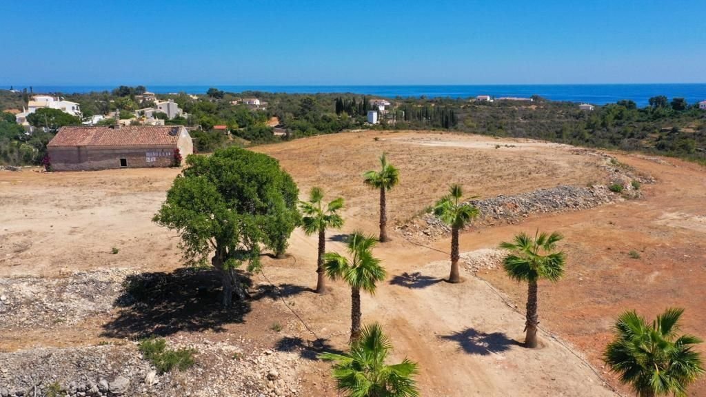 Villa in Lagoa e Carvoeiro, Algarve, Portugal 1 - 19175392