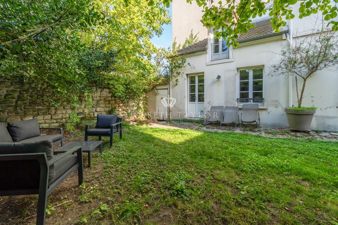 Maison à Forêt, Saint-Germain-en-Laye, France 3 - 19170207