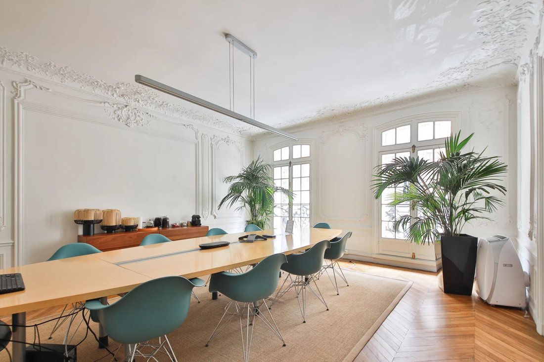 Apartment in Muette Nord, Paris 16e Arrondissement, Paris 2 - 19145222