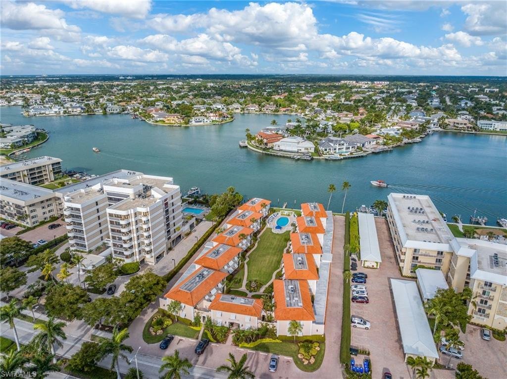 Condo in Naples, Florida, United States 1 - 19175632