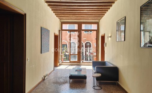 Apartment in Saint Paul, Venice, Italy 1