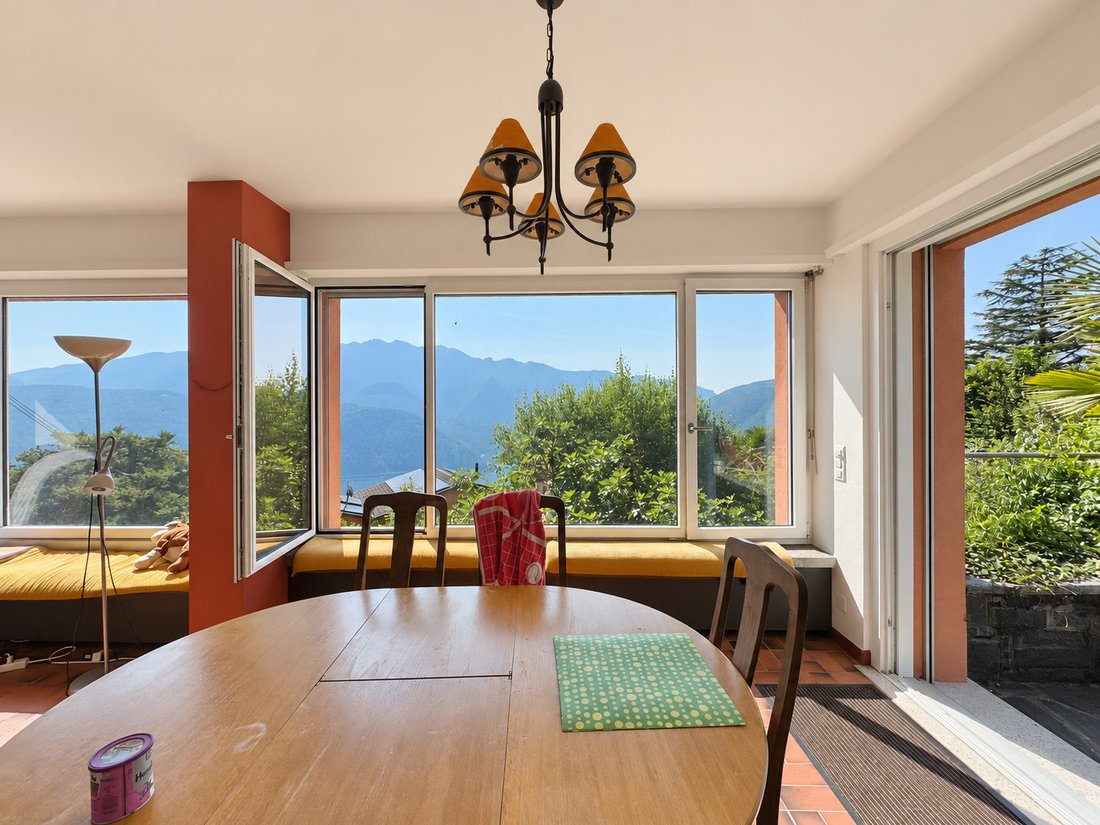 Villa in Brusino Arsizio, Ticino, Switzerland 2 - 19171631