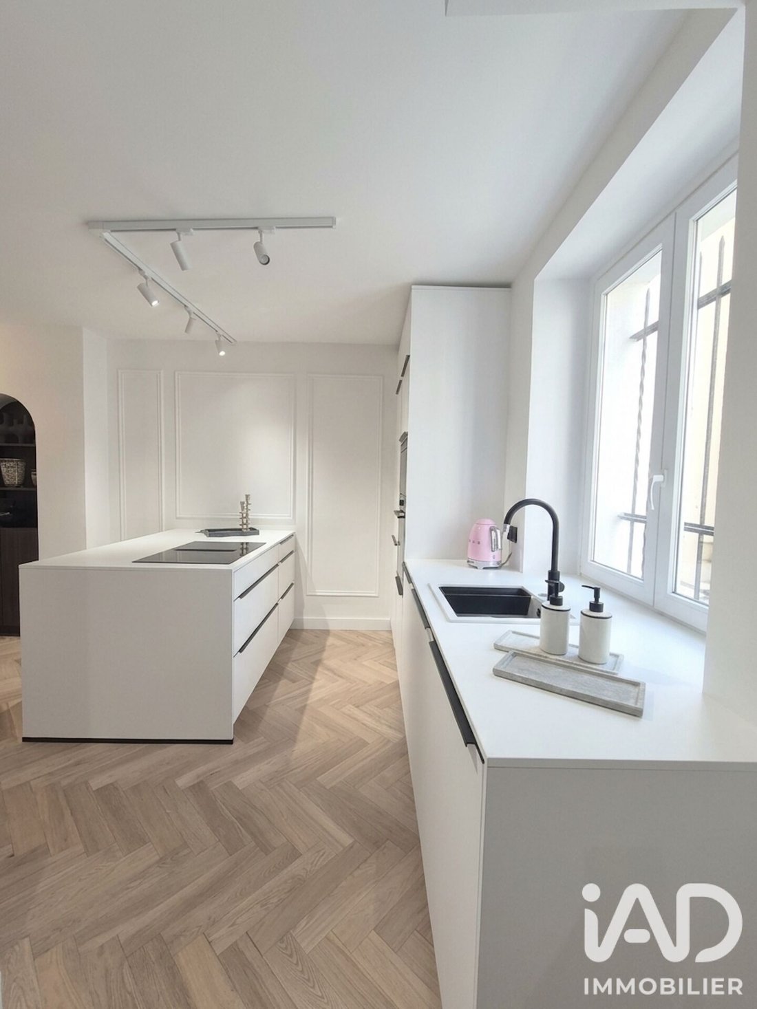 Apartment in Lorette-Martyrs, Paris 9e Arrondissement, Paris 3 - 19180762
