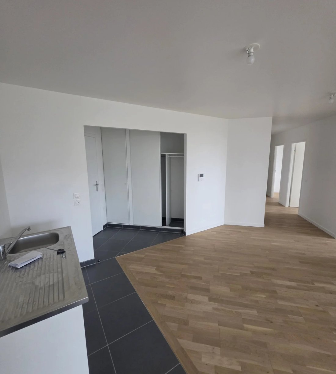 Apartment in Amiraux-Simplon-Poissonniers, Paris 18e Arrondissement, Paris 2 - 19170016